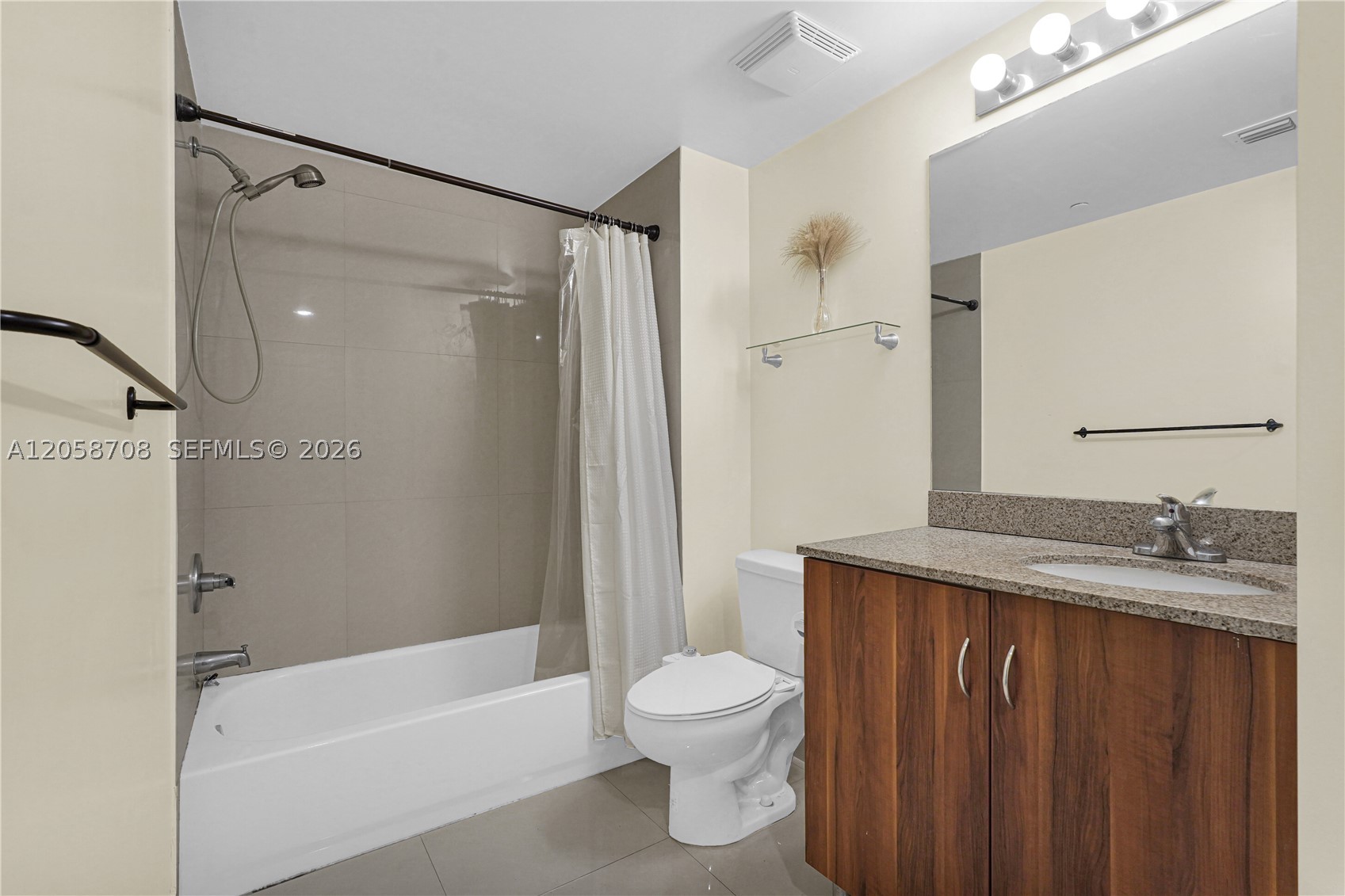 601 NE 23rd St #901, Miami FL 33137