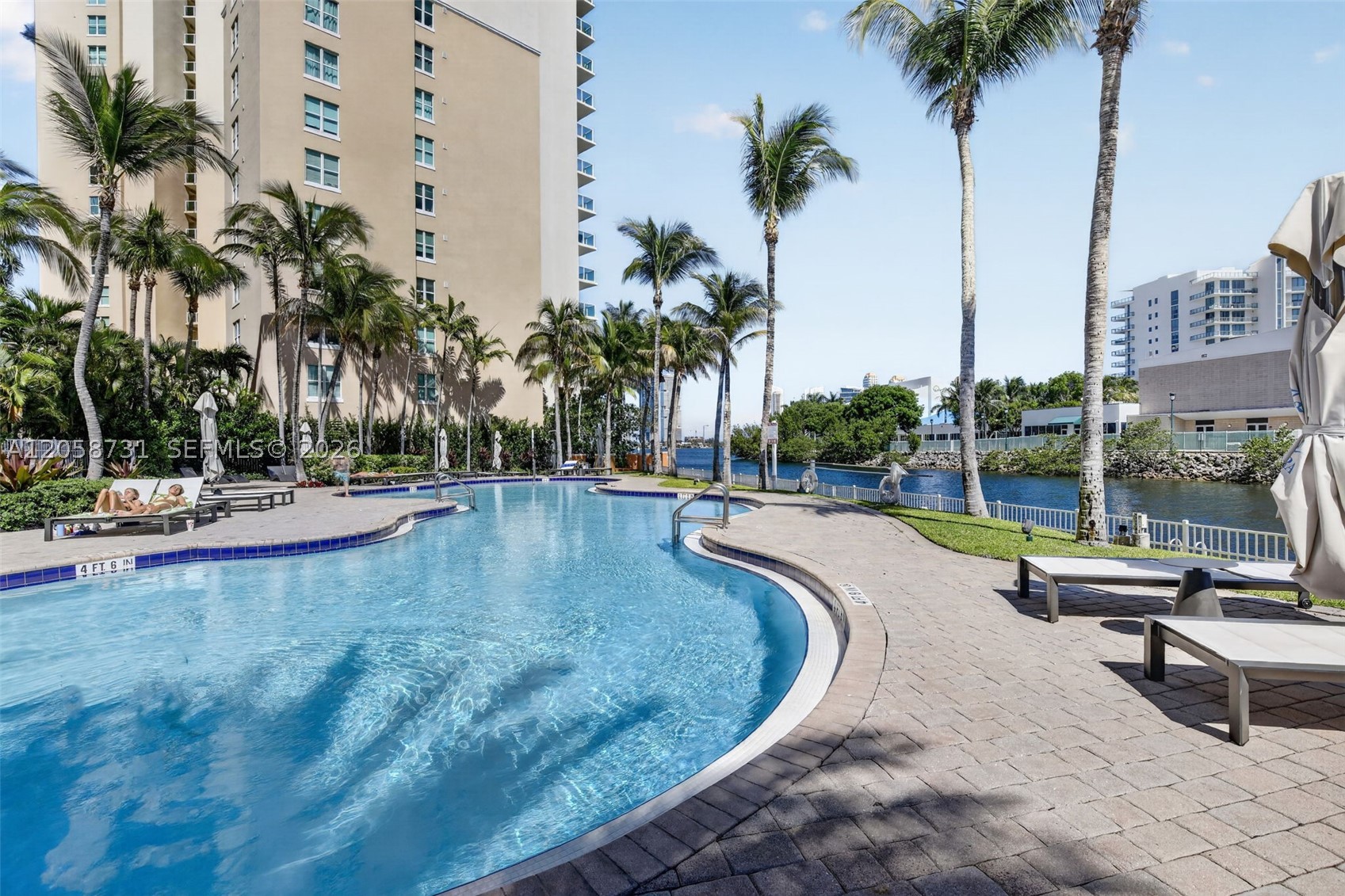 3330 NE 190th St #UPH14, Aventura FL 33180