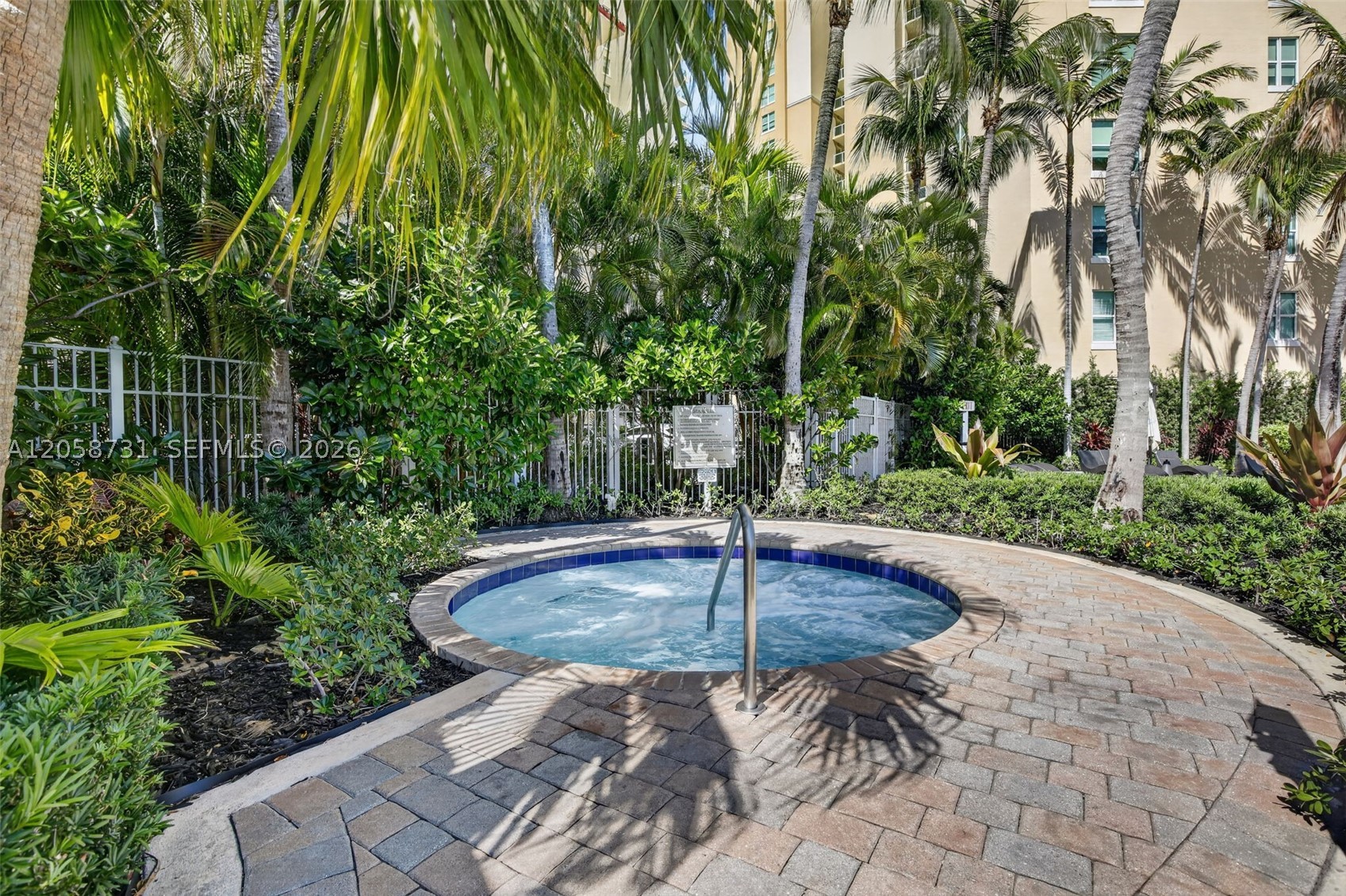 3330 NE 190th St #UPH14, Aventura FL 33180