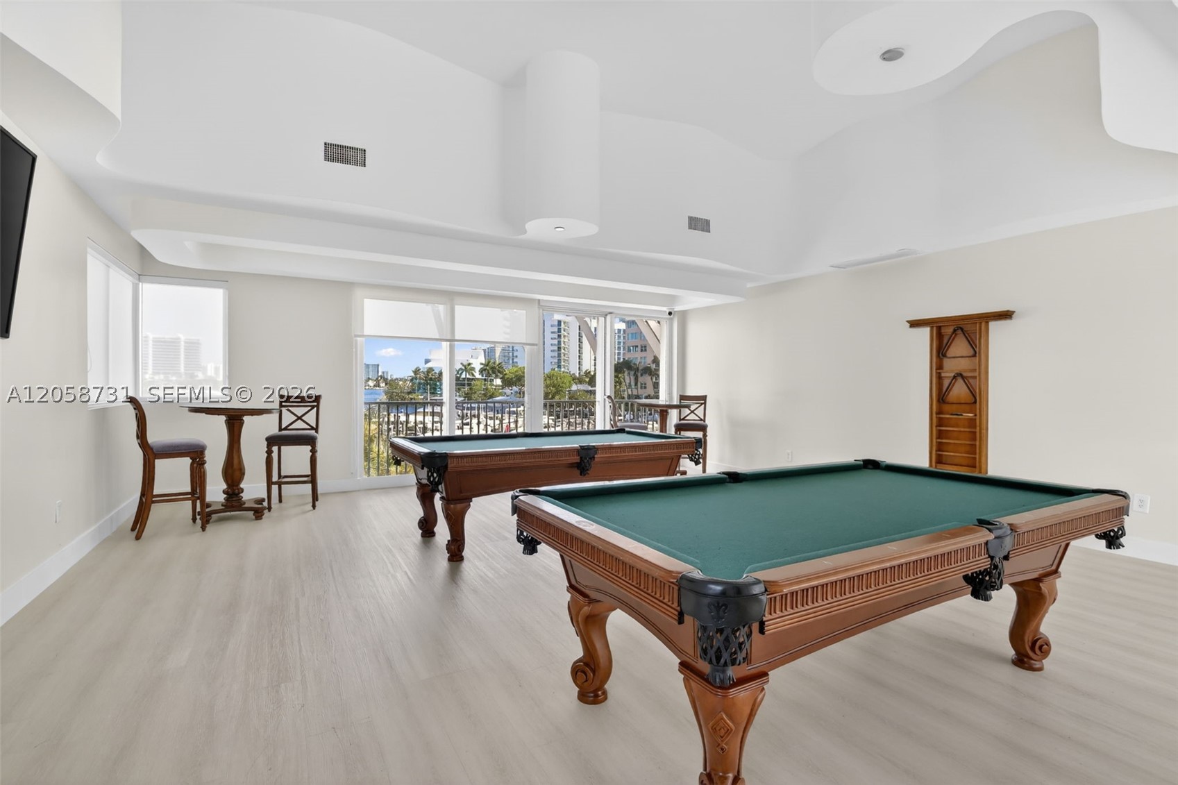 3330 NE 190th St #UPH14, Aventura FL 33180