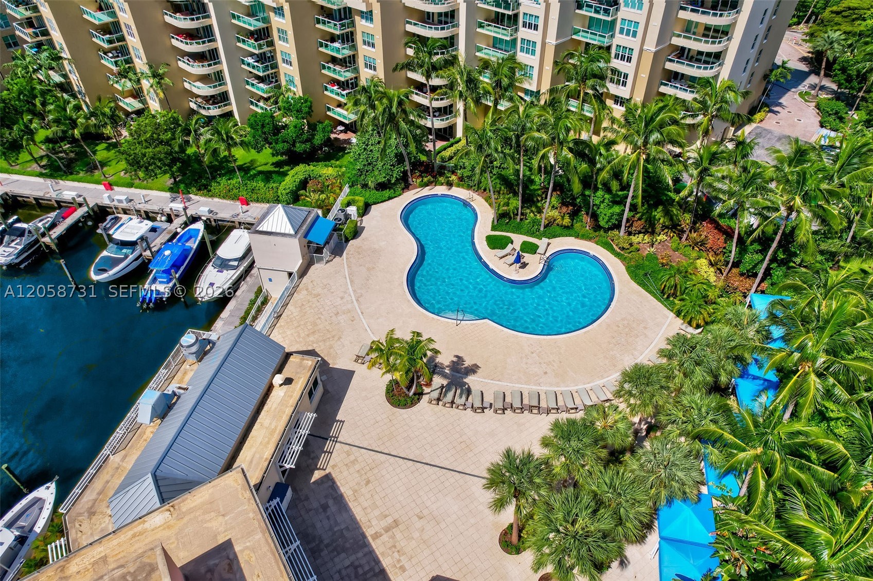 3330 NE 190th St #UPH14, Aventura FL 33180