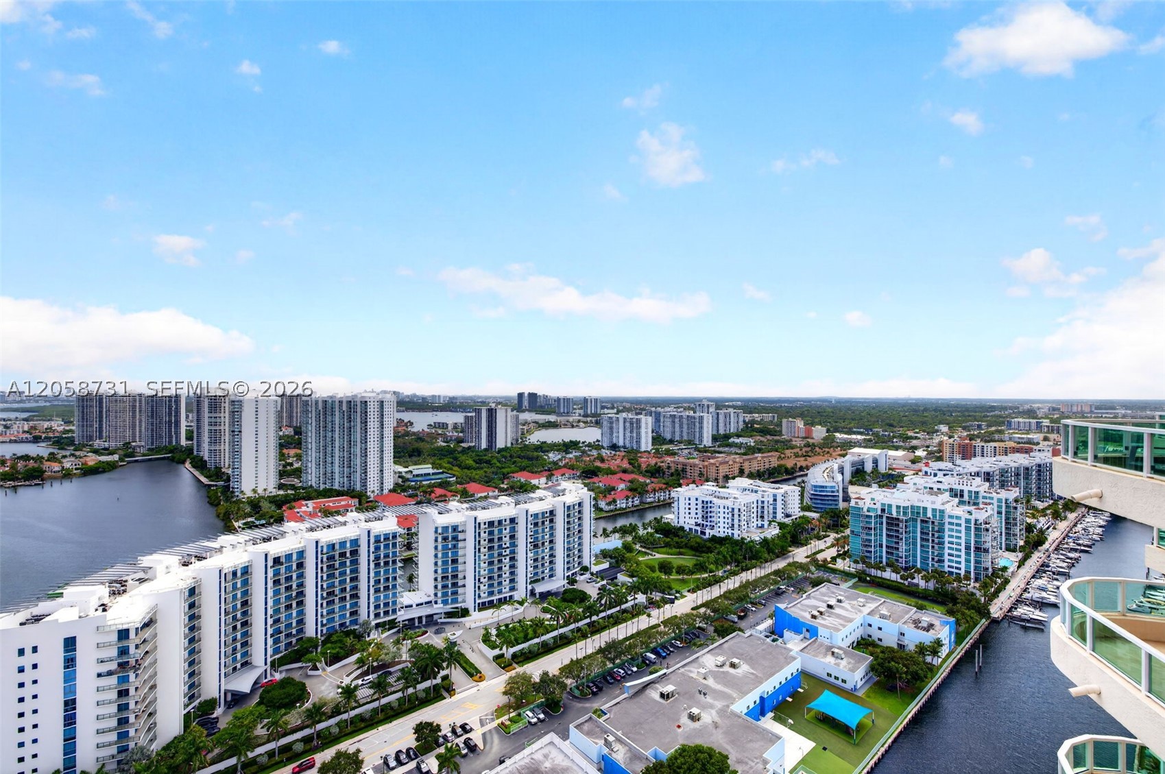 3330 NE 190th St #UPH14, Aventura FL 33180