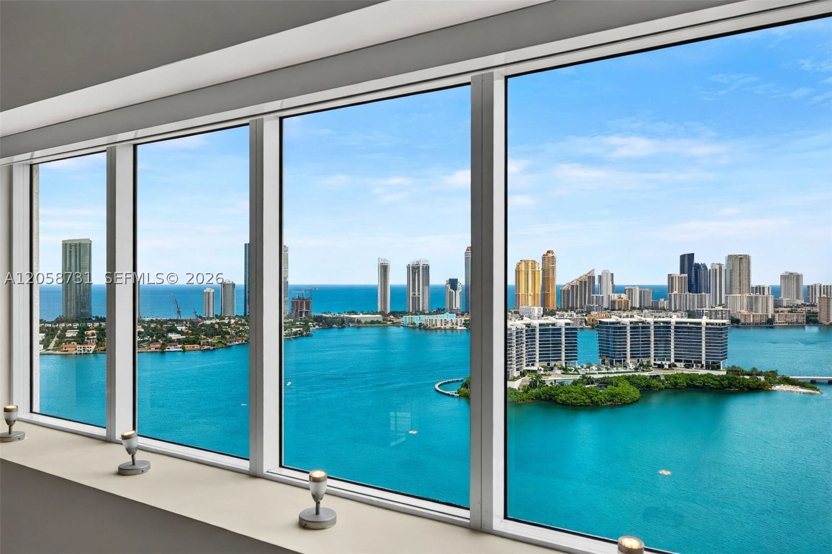 3330 NE 190th St #UPH14, Aventura FL 33180