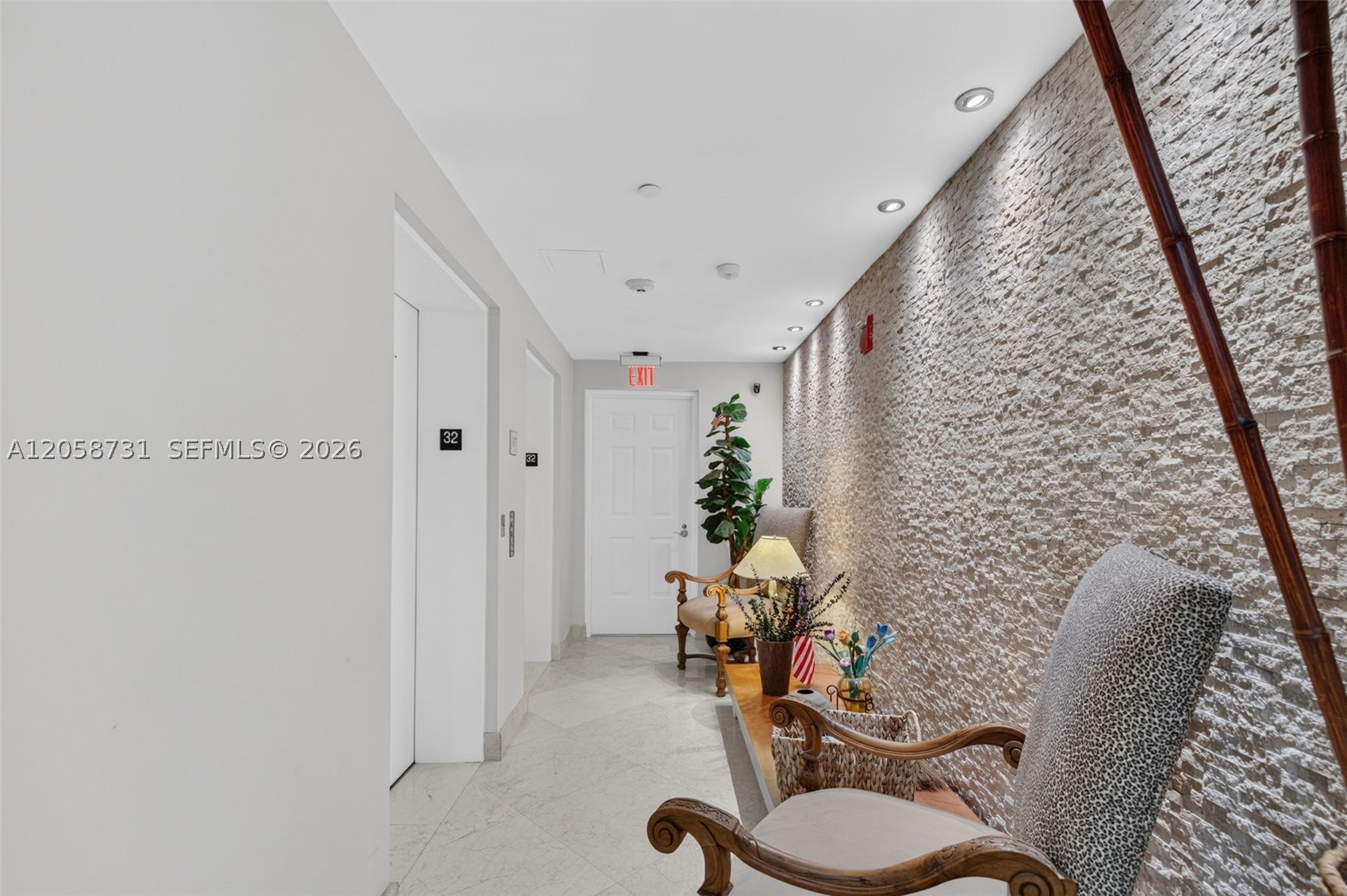 3330 NE 190th St #UPH14, Aventura FL 33180