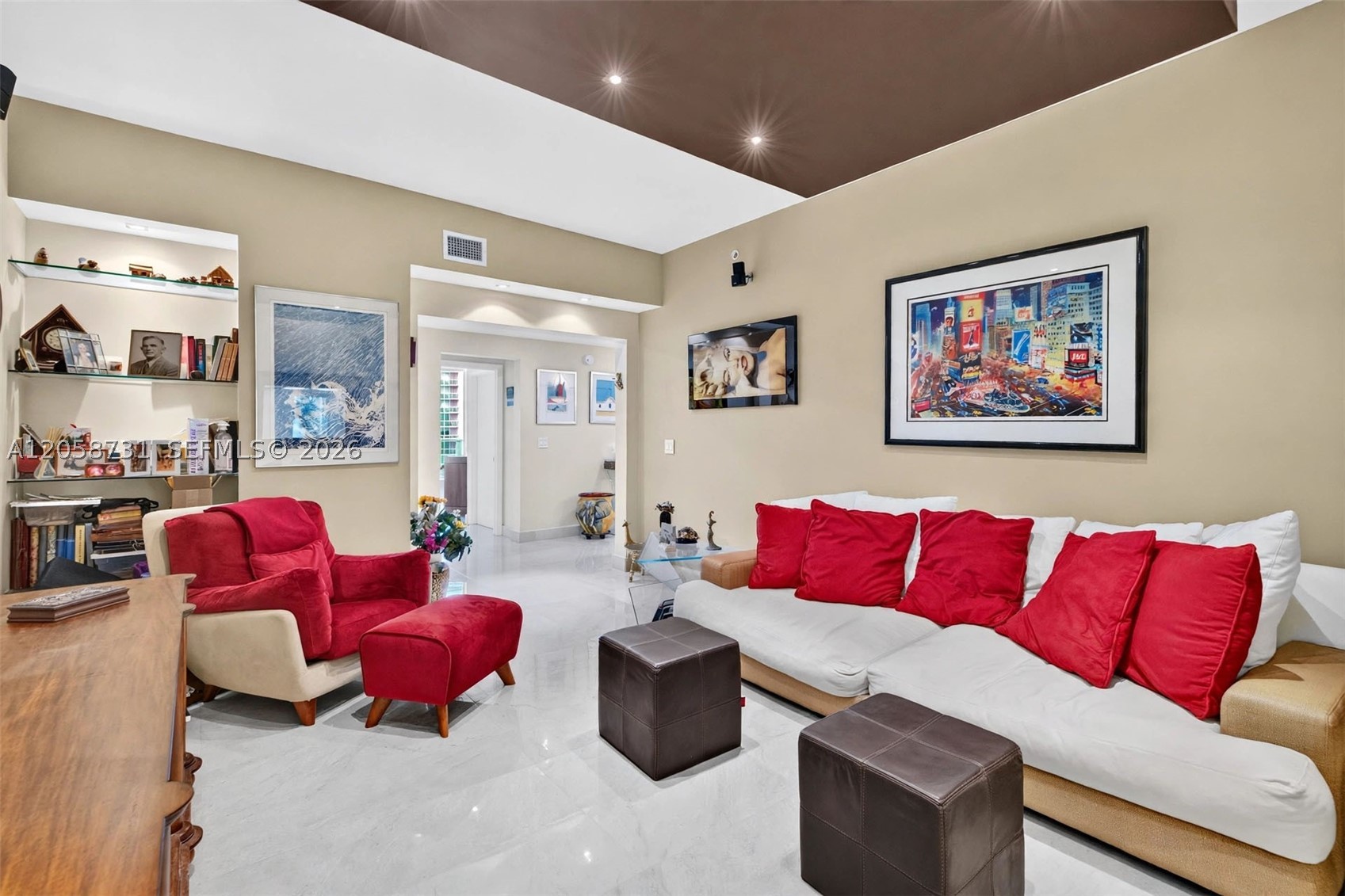 3330 NE 190th St #UPH14, Aventura FL 33180