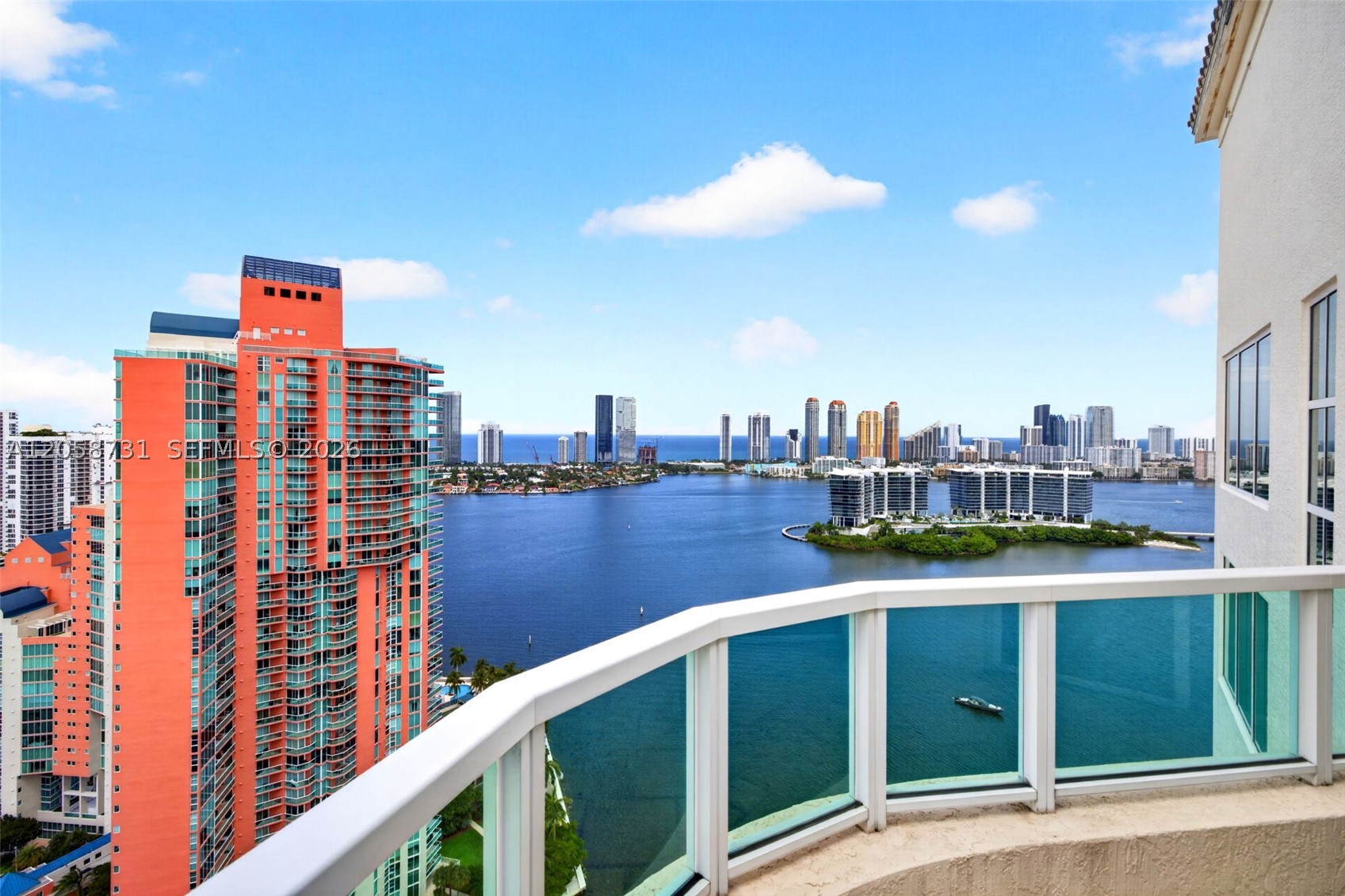 3330 NE 190th St #UPH14, Aventura FL 33180