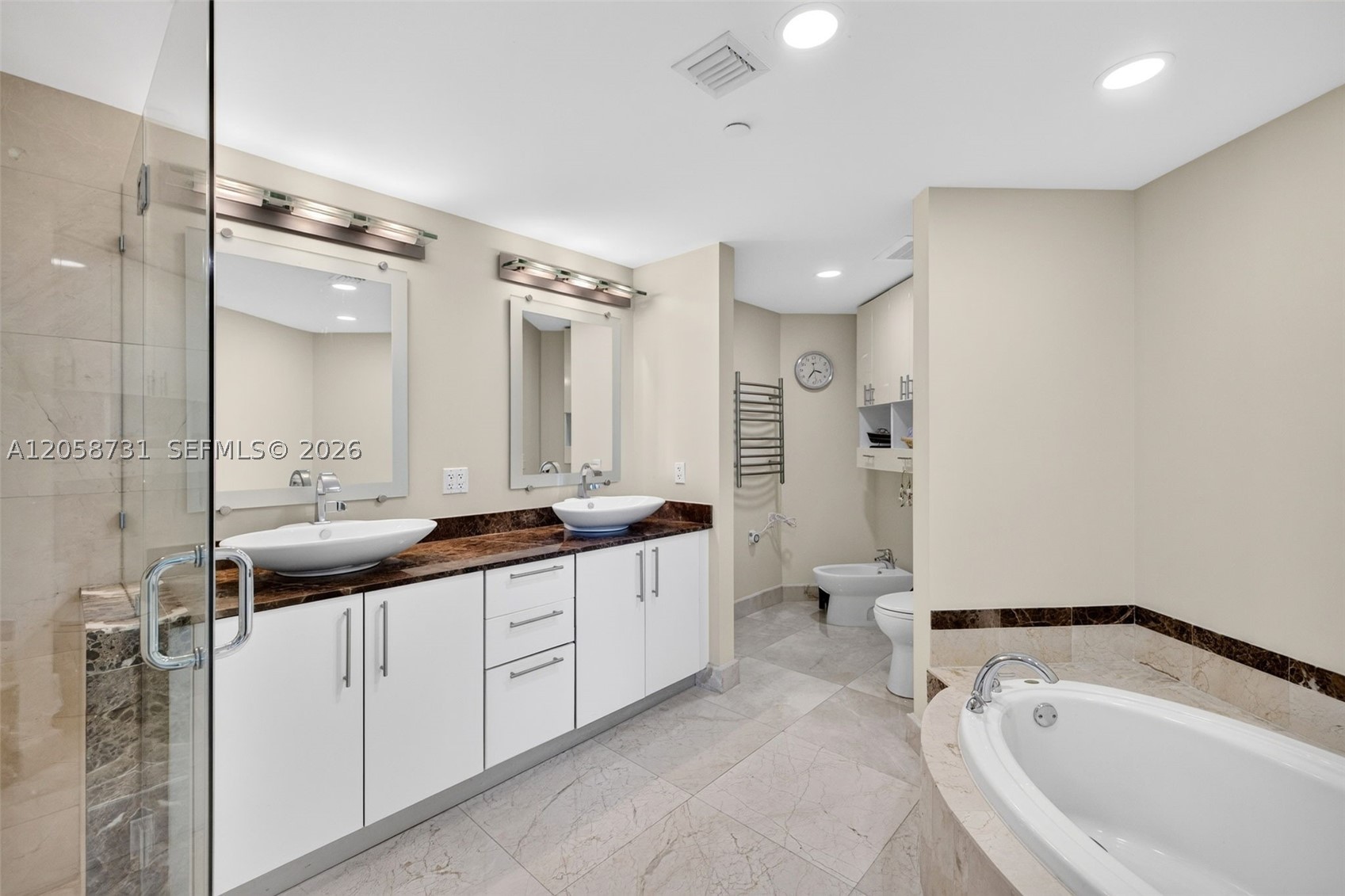 3330 NE 190th St #UPH14, Aventura FL 33180