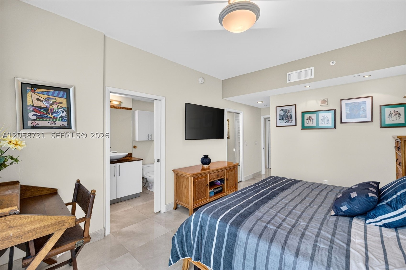 3330 NE 190th St #UPH14, Aventura FL 33180
