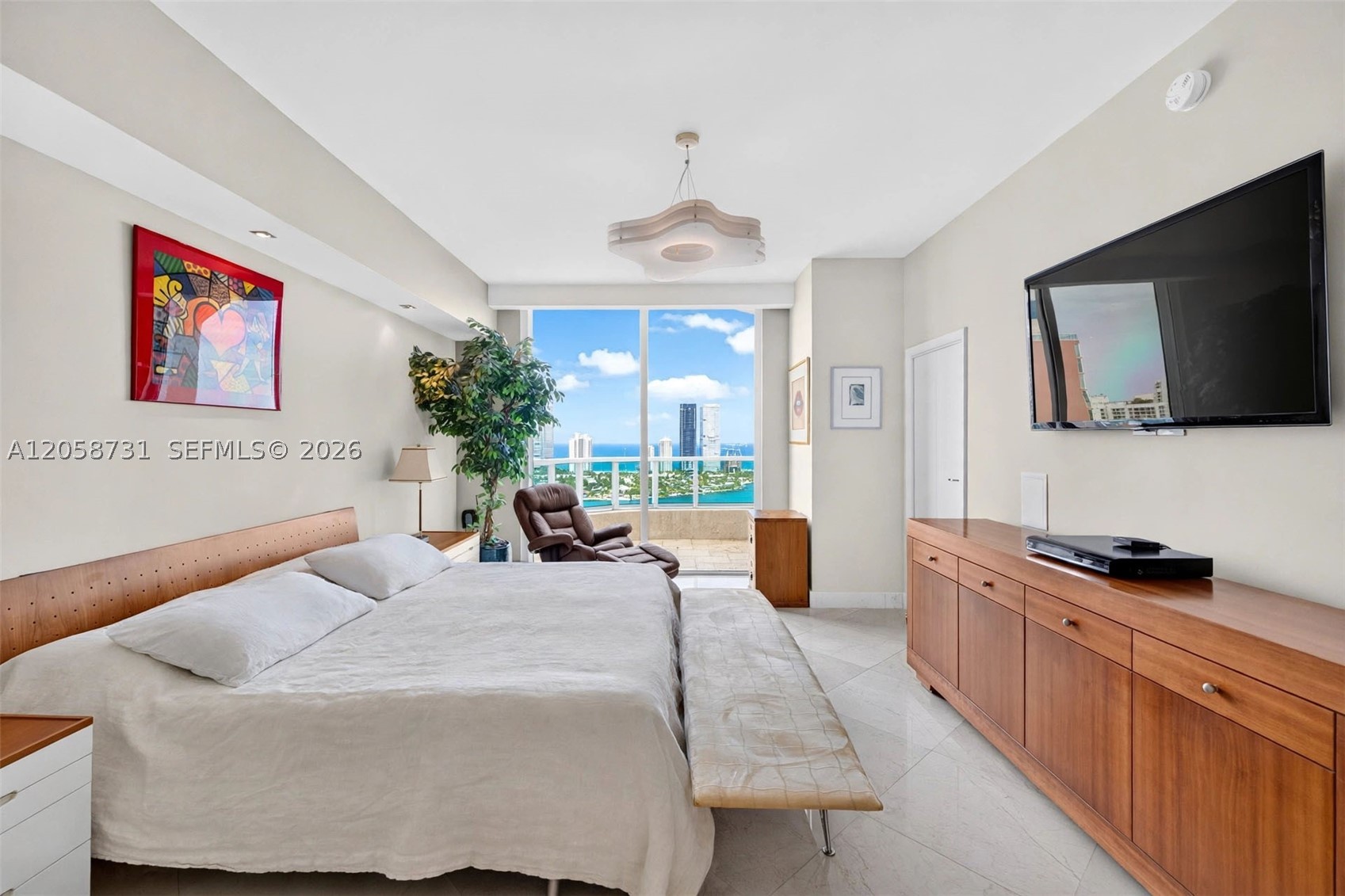 3330 NE 190th St #UPH14, Aventura FL 33180