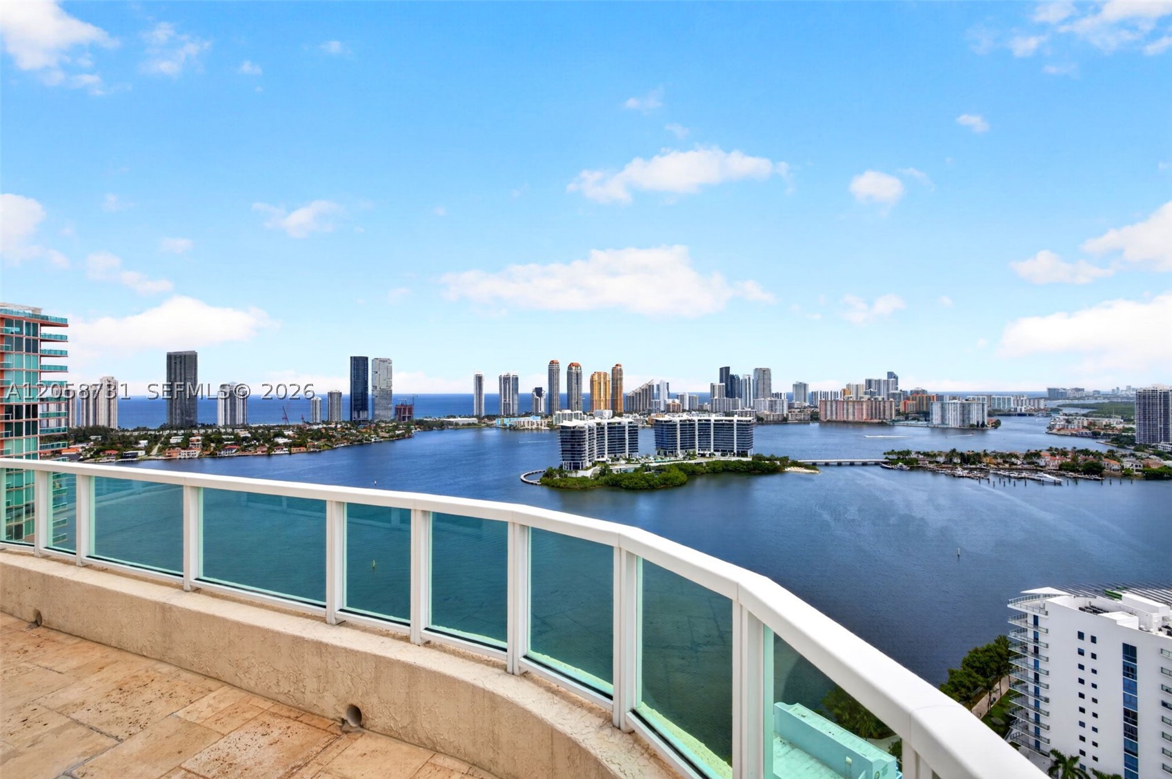 3330 NE 190th St #UPH14, Aventura FL 33180