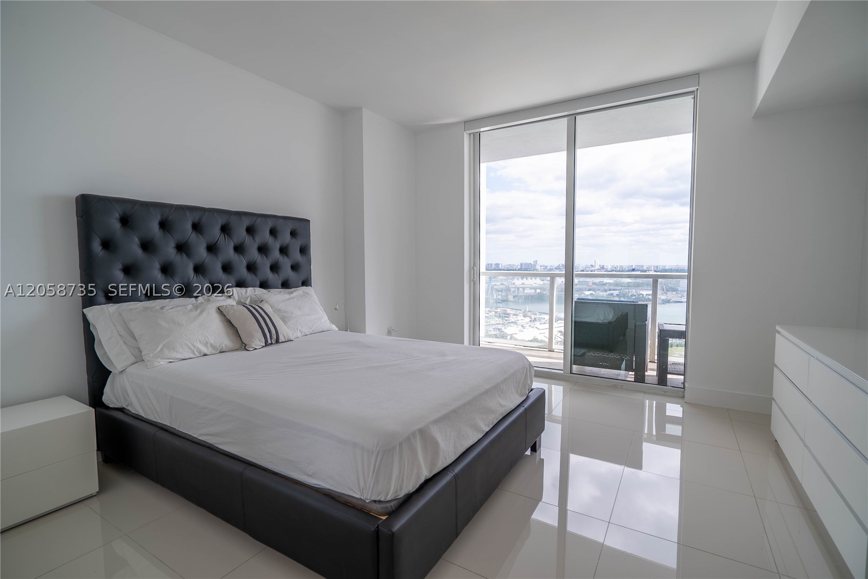 253 NE 2nd St #2107, Miami FL 33132