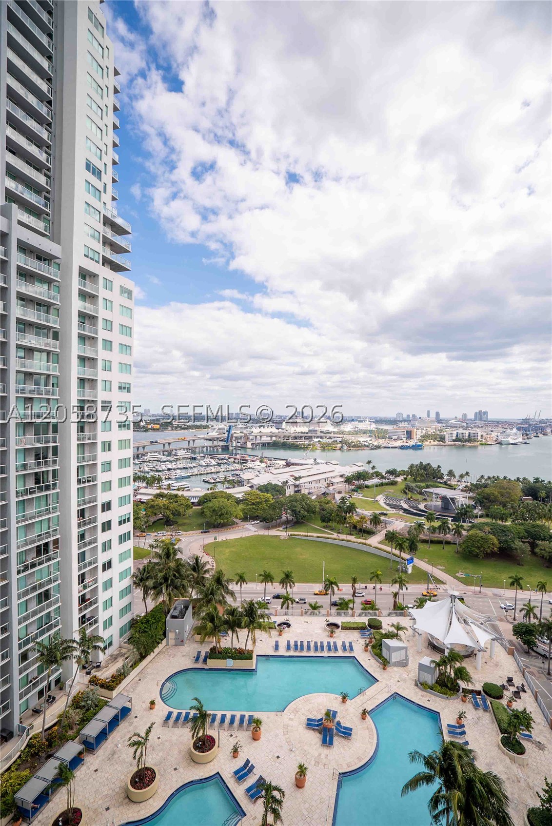 253 NE 2nd St #2107, Miami FL 33132