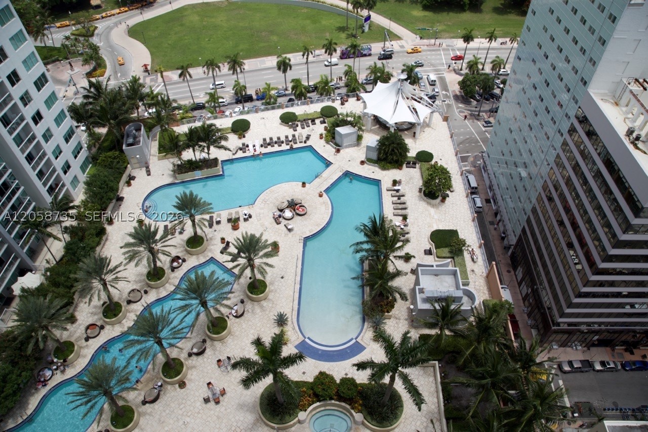 253 NE 2nd St #2107, Miami FL 33132