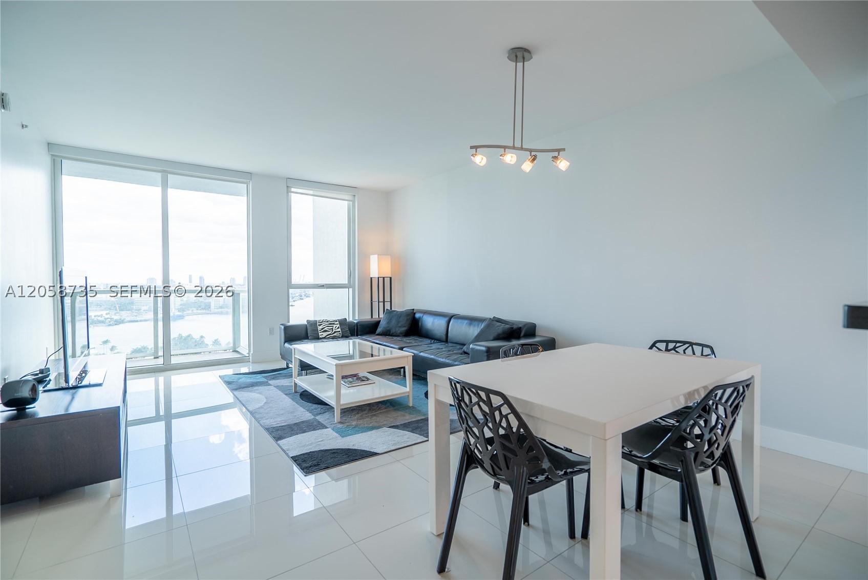 253 NE 2nd St #2107, Miami FL 33132