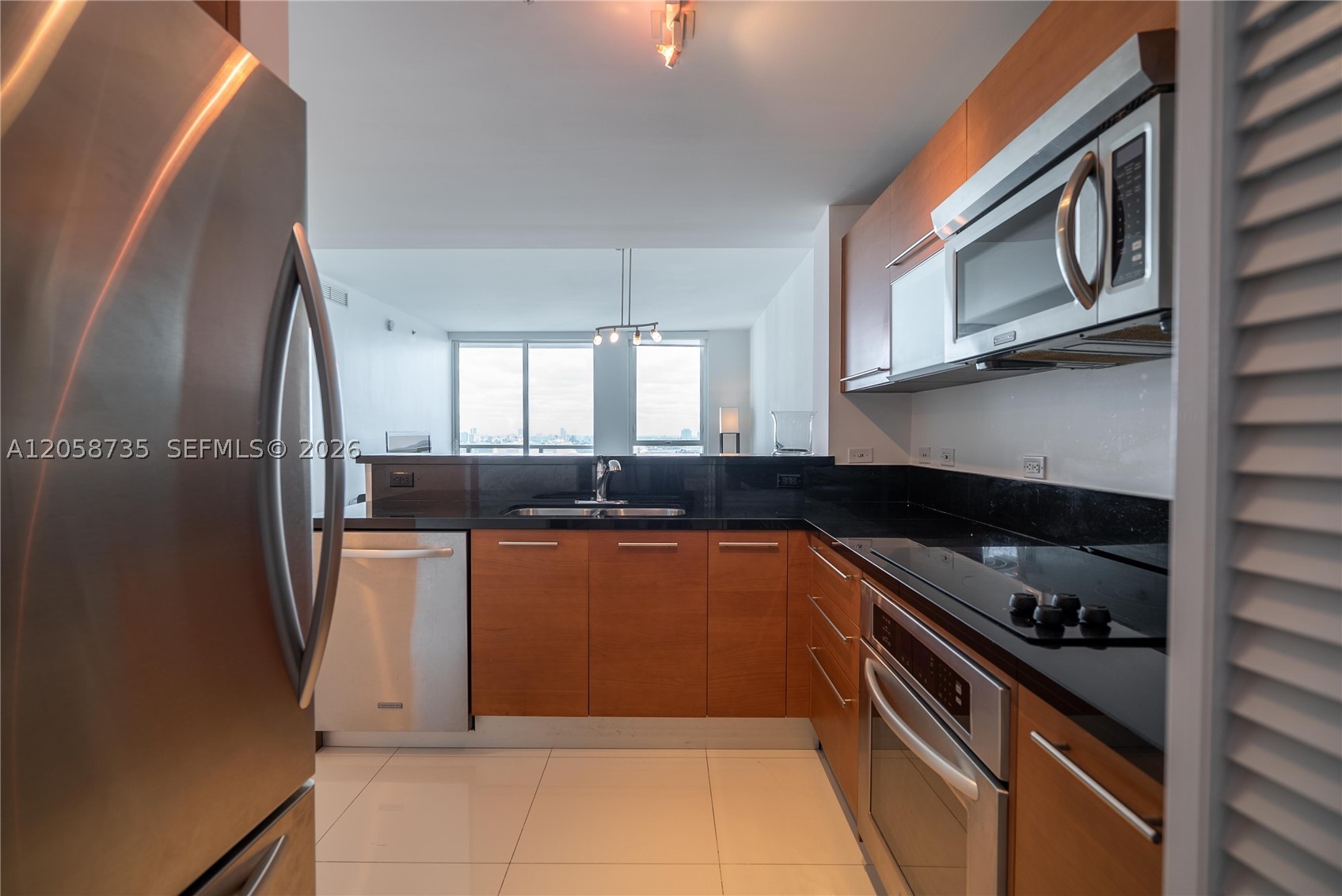 253 NE 2nd St #2107, Miami FL 33132