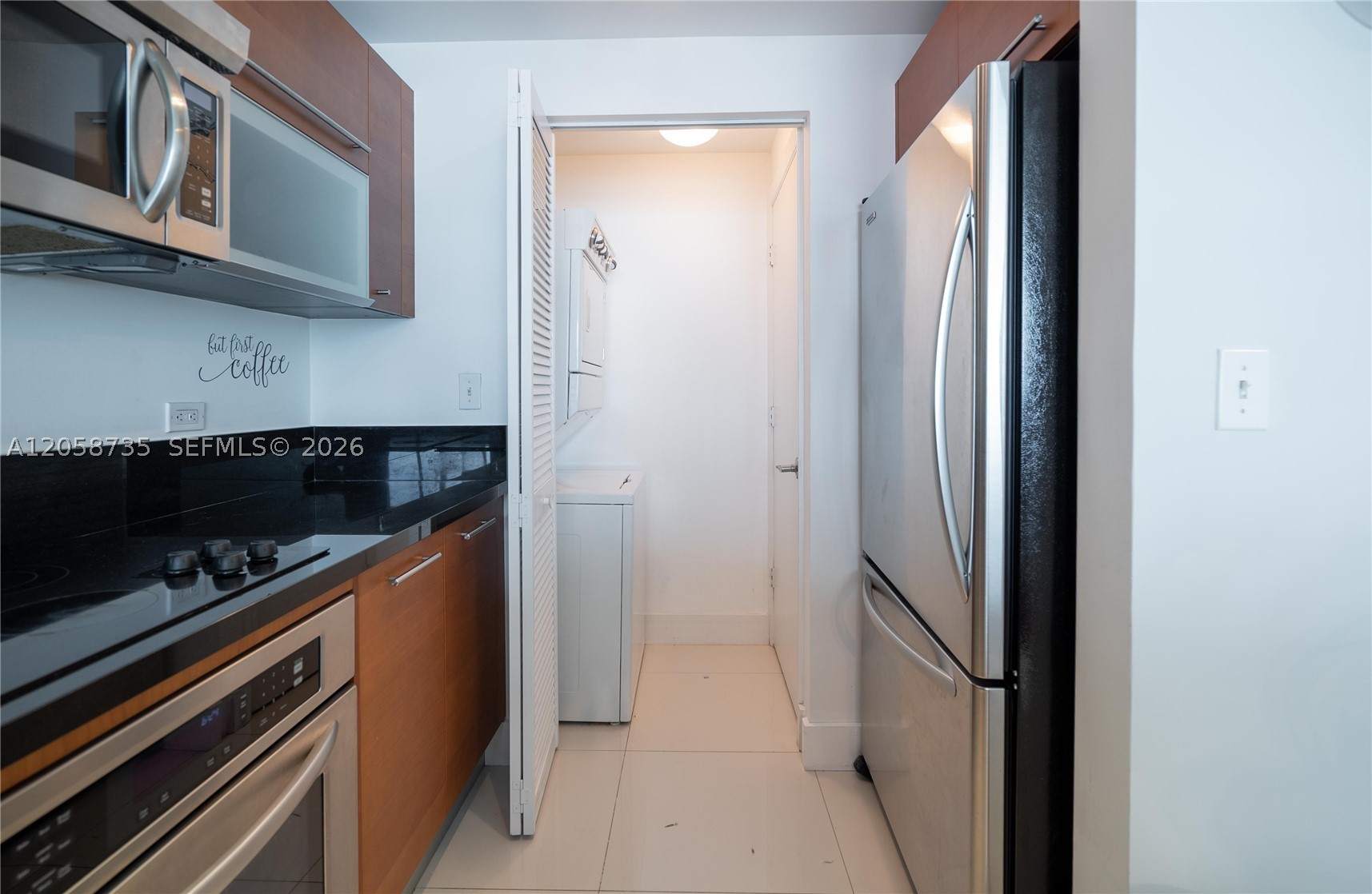 253 NE 2nd St #2107, Miami FL 33132