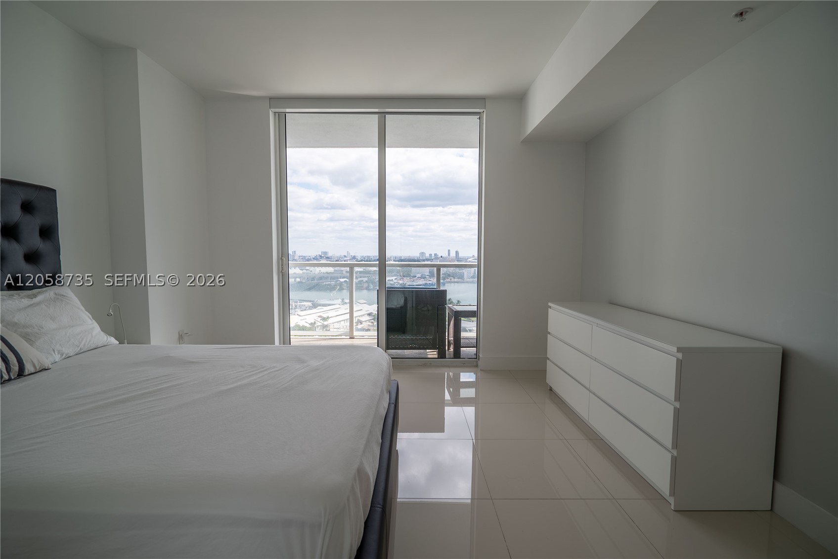 253 NE 2nd St #2107, Miami FL 33132