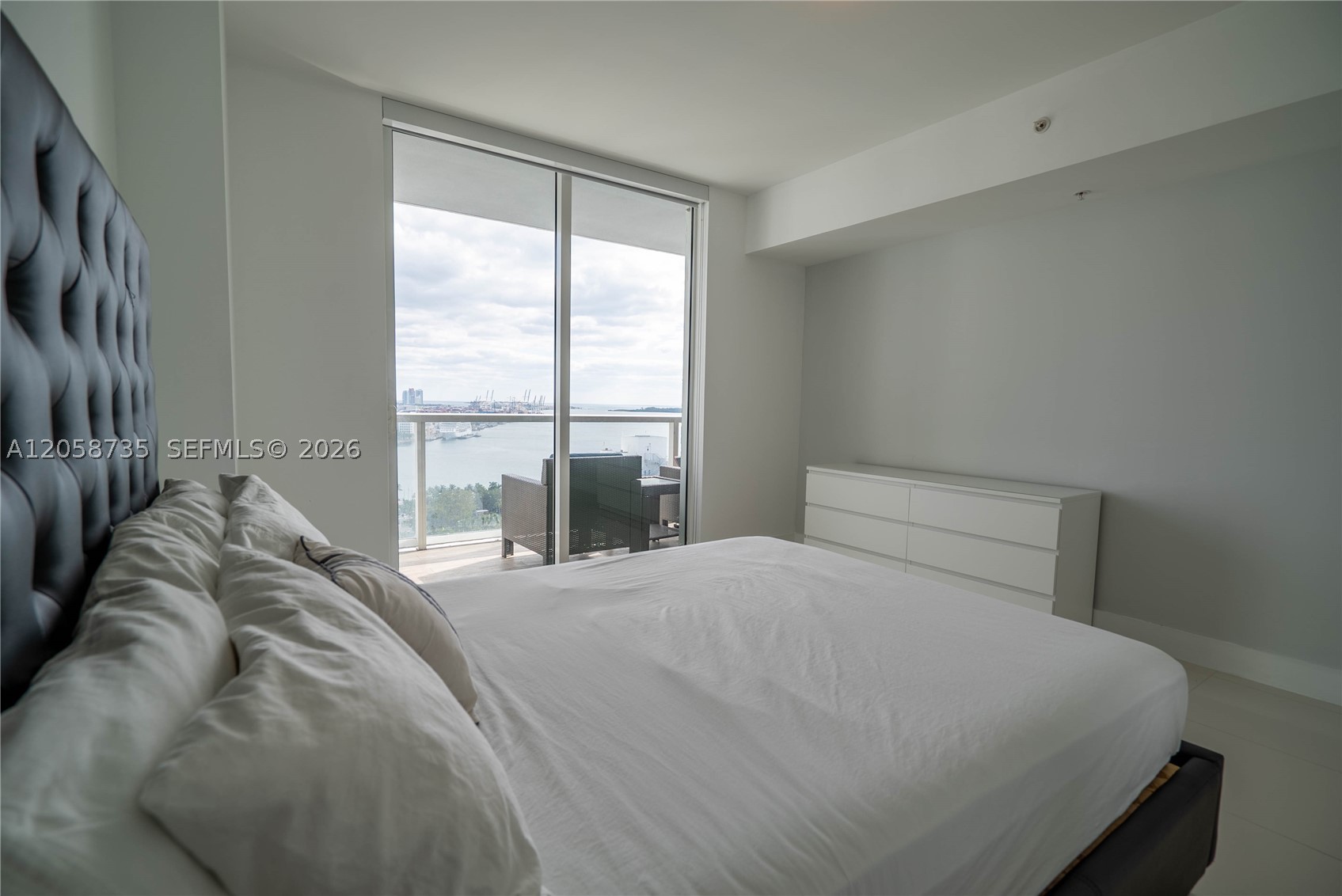 253 NE 2nd St #2107, Miami FL 33132