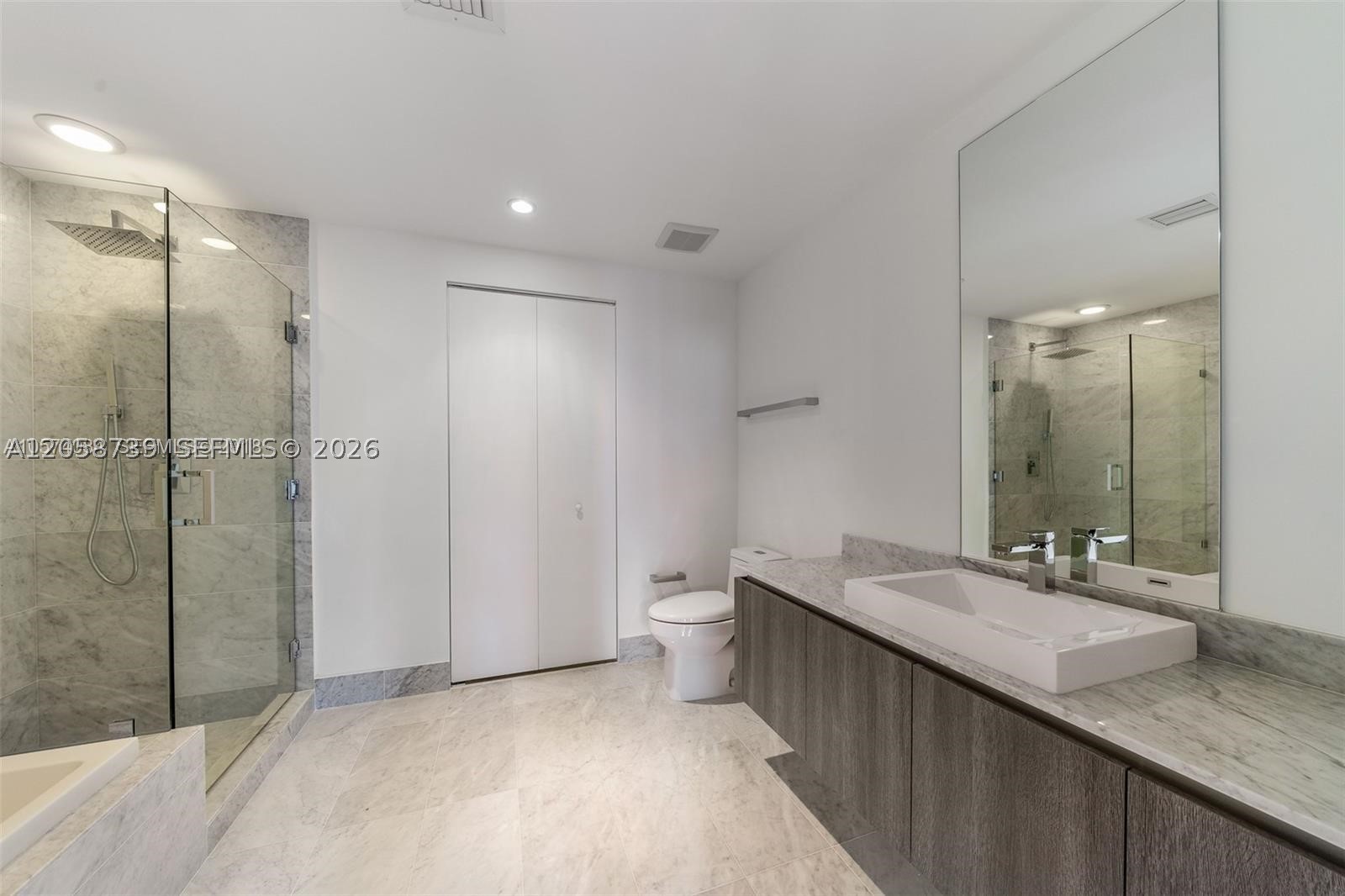 801 S Miami Ave #2302, Miami FL 33130