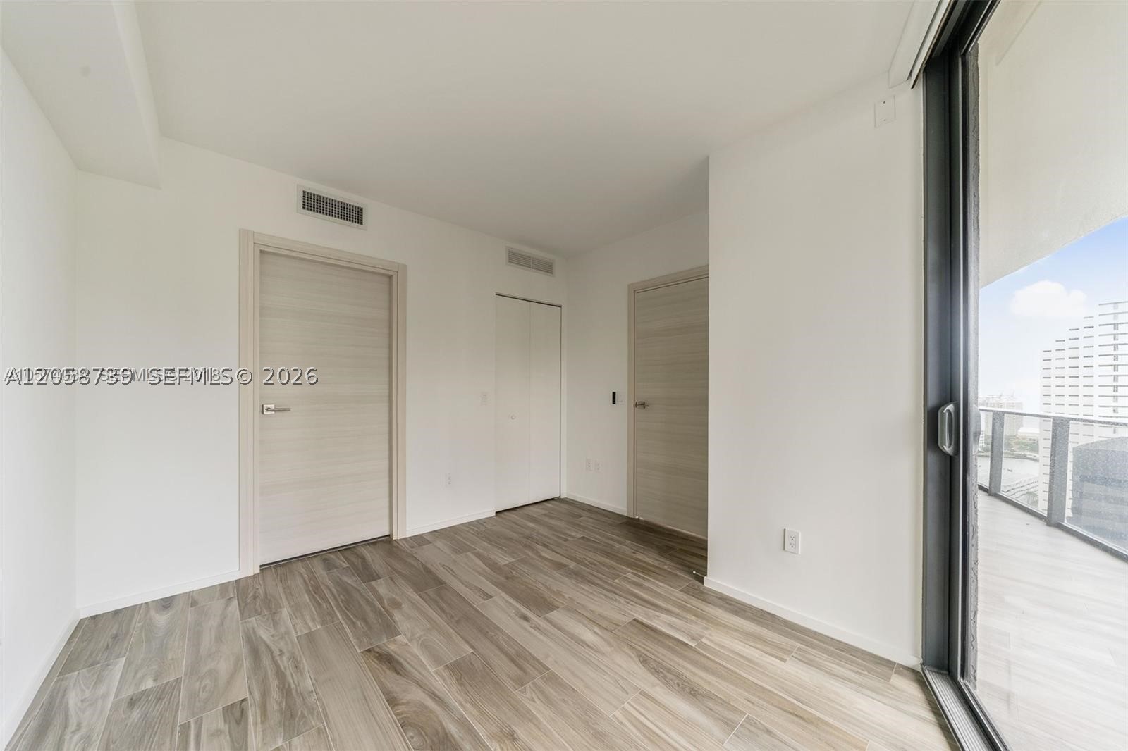 801 S Miami Ave #2302, Miami FL 33130