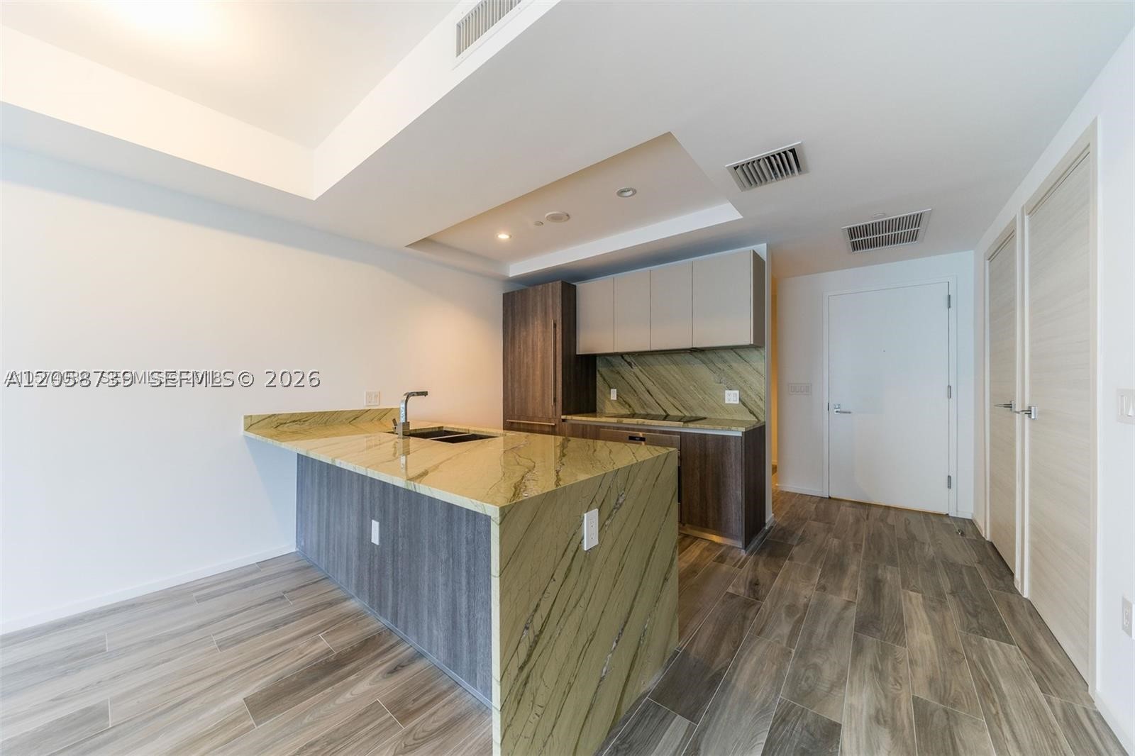801 S Miami Ave #2302, Miami FL 33130