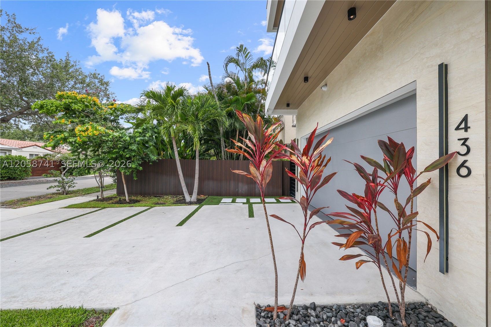 436 NE 10th Ave, Fort Lauderdale FL 33301