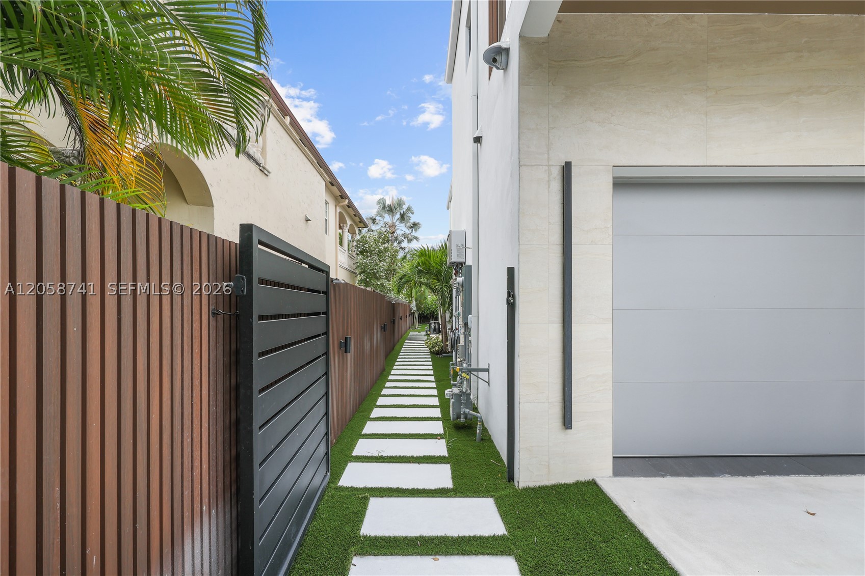436 NE 10th Ave, Fort Lauderdale FL 33301