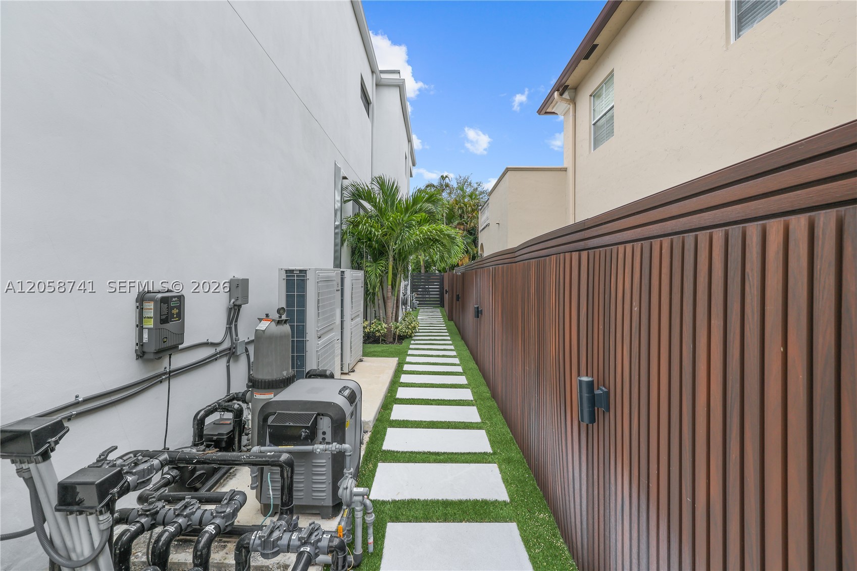 436 NE 10th Ave, Fort Lauderdale FL 33301