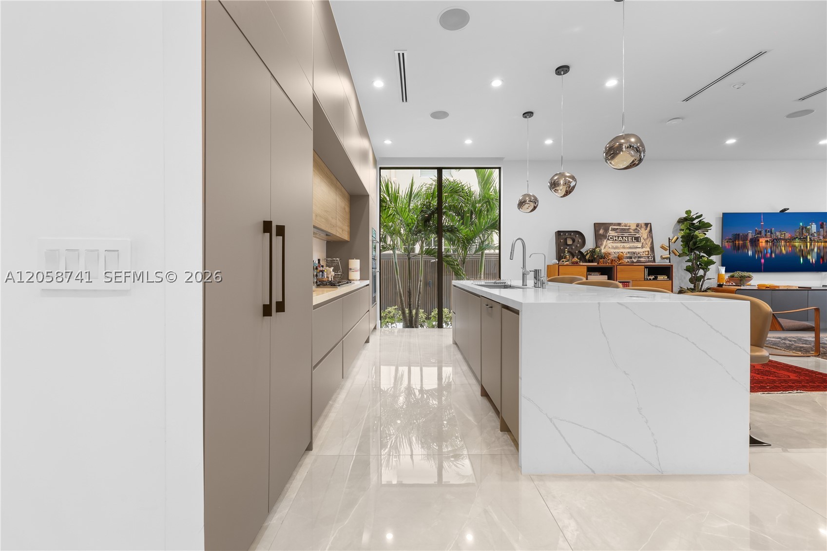 436 NE 10th Ave, Fort Lauderdale FL 33301