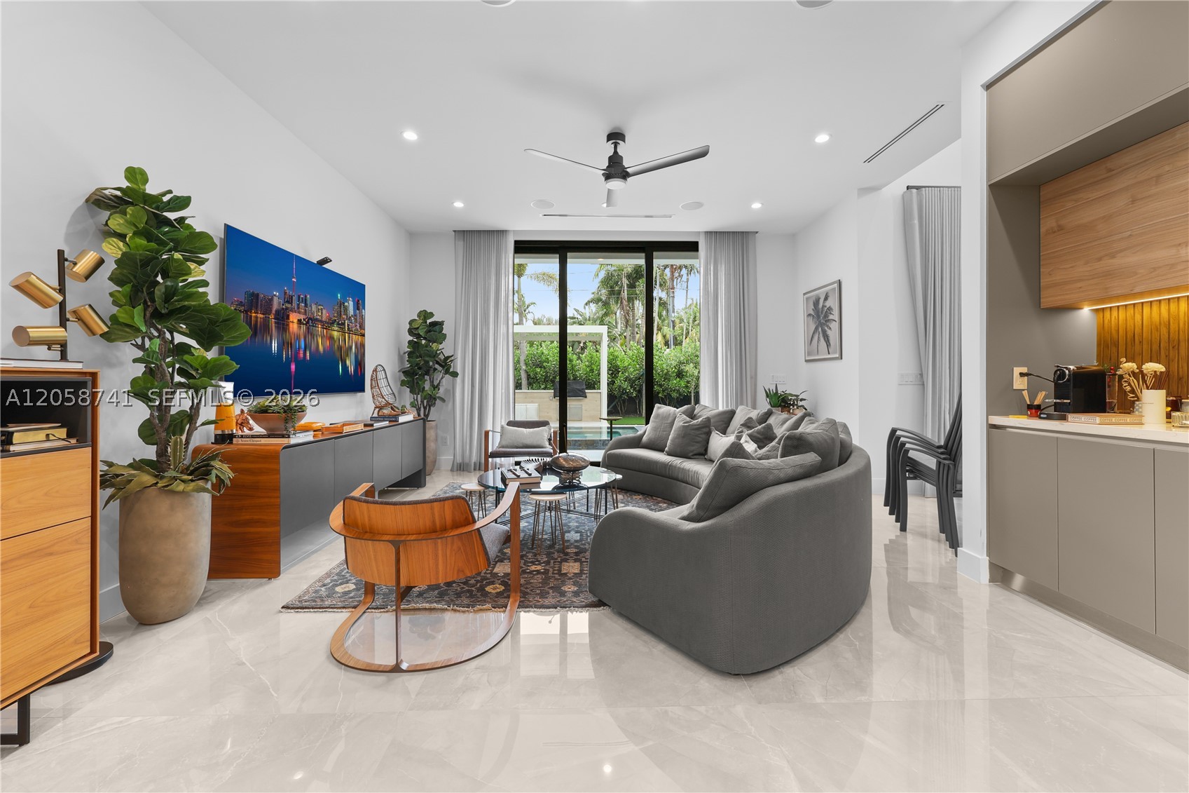436 NE 10th Ave, Fort Lauderdale FL 33301