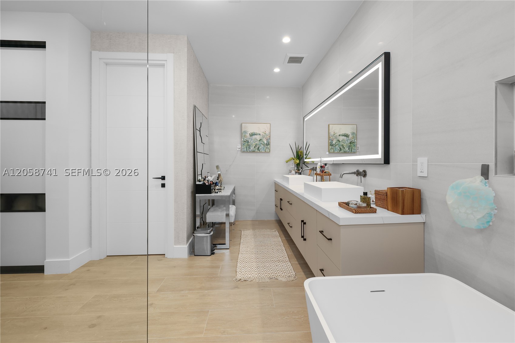436 NE 10th Ave, Fort Lauderdale FL 33301