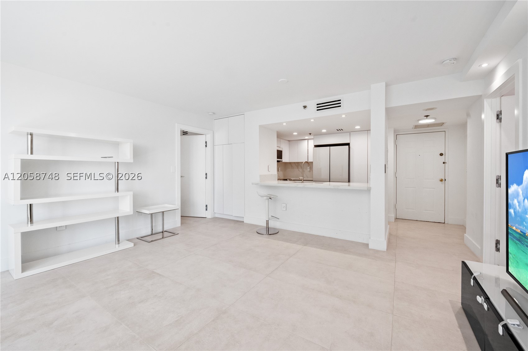 540 Brickell Key Dr #719, Miami FL 33131