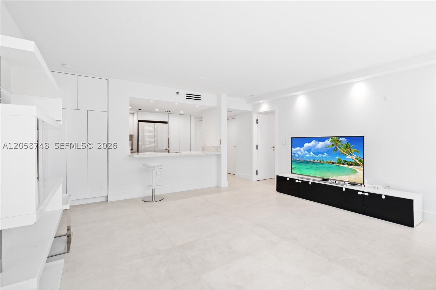 540 Brickell Key Dr #719, Miami FL 33131