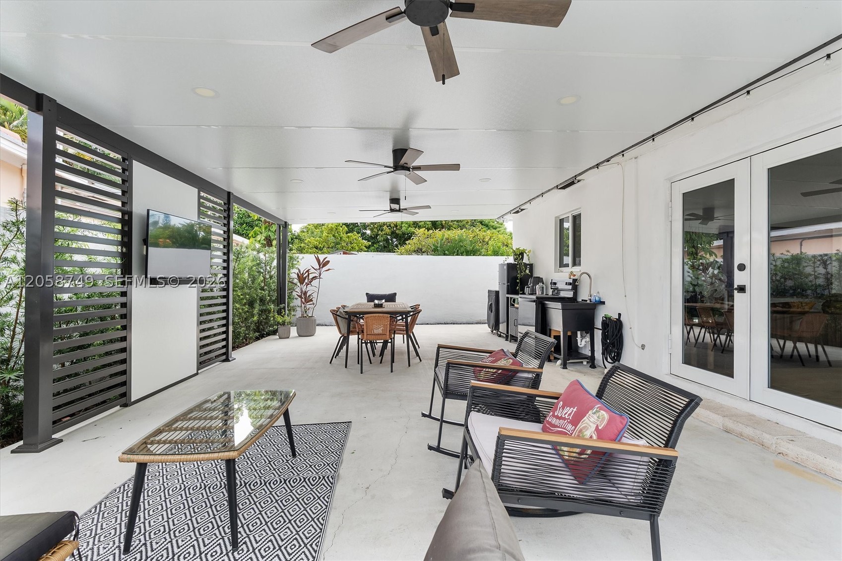 6100 NW 2nd St, Miami FL 33126