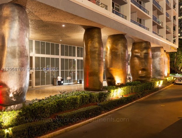 475 Brickell Ave #3710, Miami FL 33131