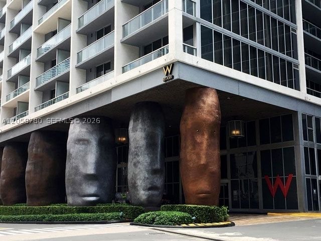 475 Brickell Ave #3710, Miami FL 33131