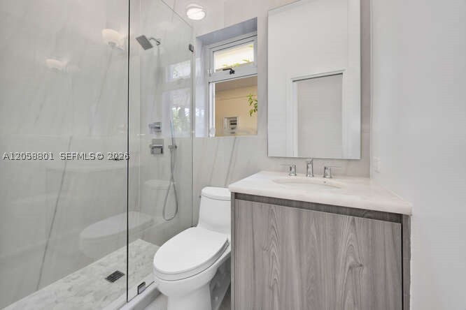 621 N Mashta Drive, Key Biscayne FL 33149