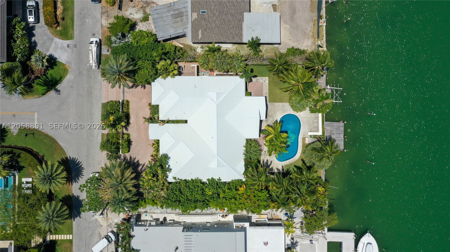 621 N Mashta Drive, Key Biscayne FL 33149