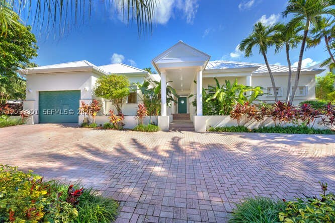 621 N Mashta Drive, Key Biscayne FL 33149