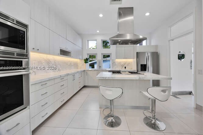 621 N Mashta Drive, Key Biscayne FL 33149