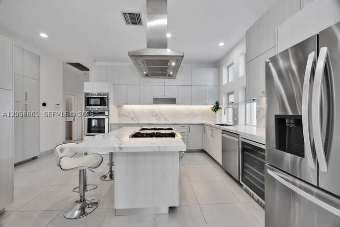 621 N Mashta Drive, Key Biscayne FL 33149