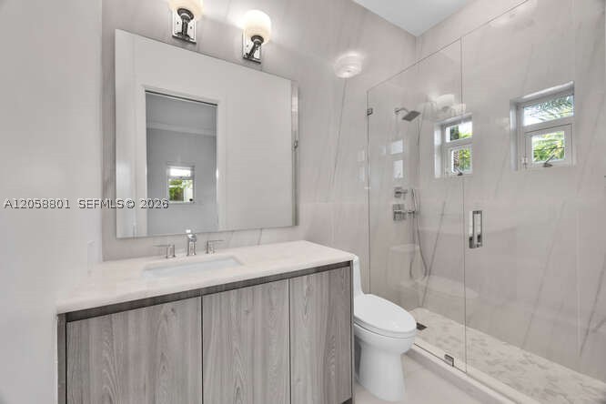 621 N Mashta Drive, Key Biscayne FL 33149