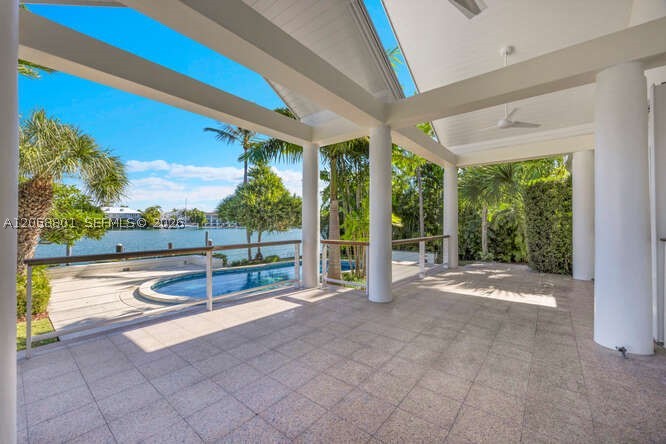 621 N Mashta Drive, Key Biscayne FL 33149