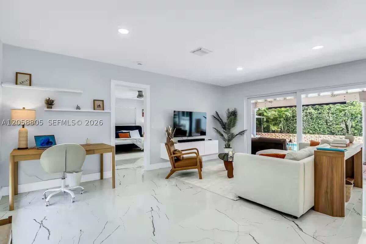 3204 Robbins Rd, Pompano Beach FL 33062