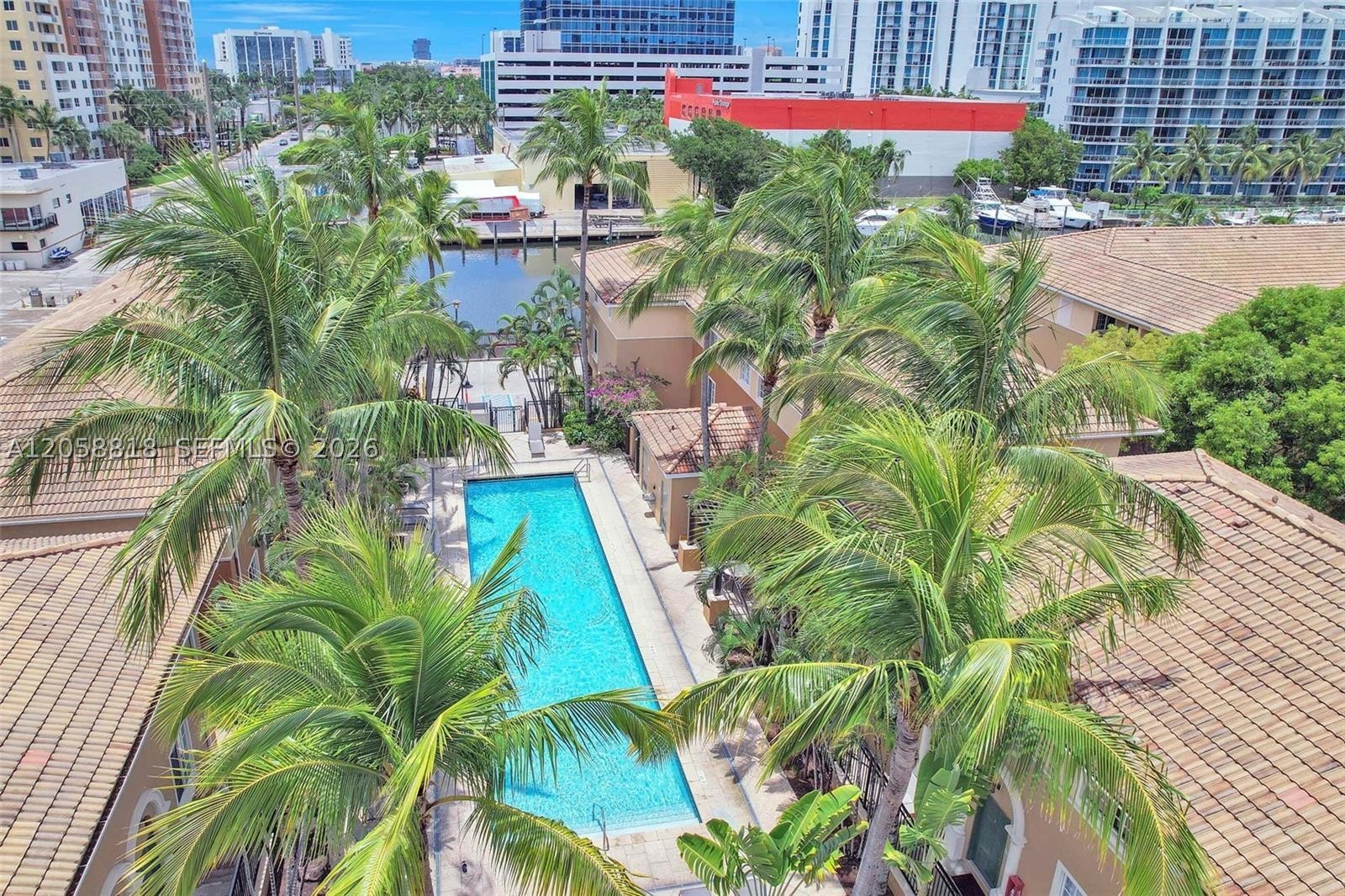 2845 NE 185th St #903, Aventura FL 33180