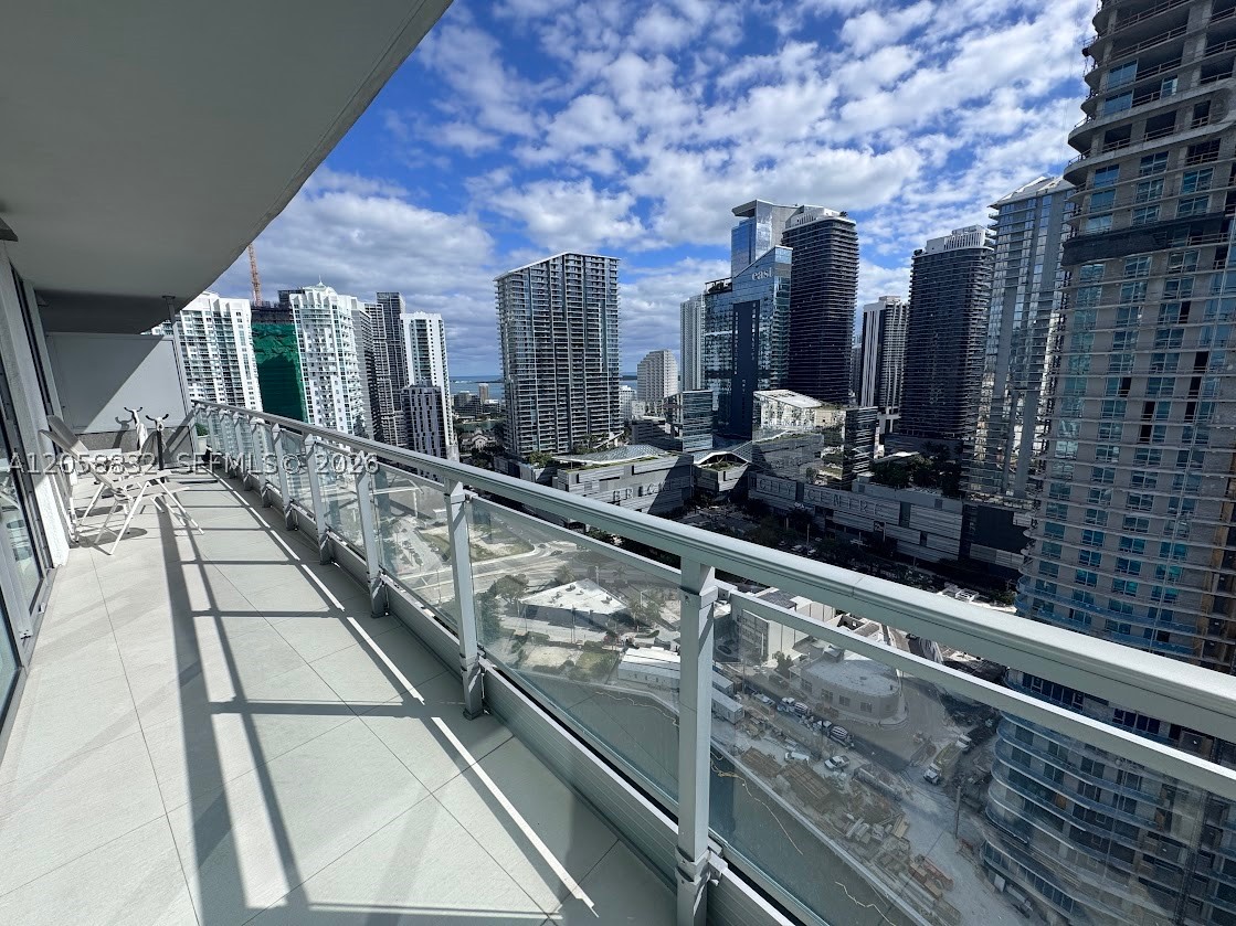 92 SW 3rd St #3304, Miami FL 33130