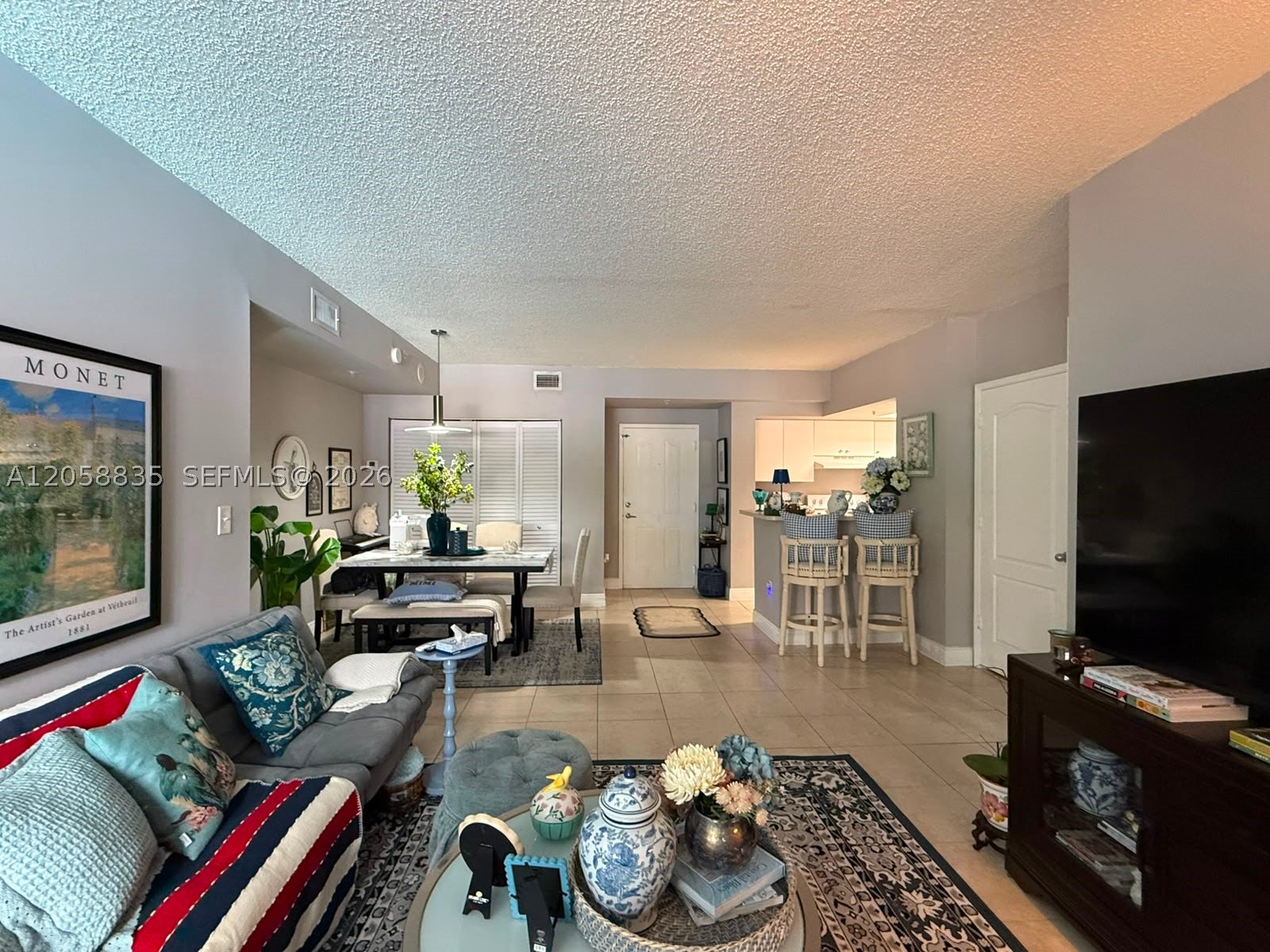 5085 NW 7th St #406, Miami FL 33126