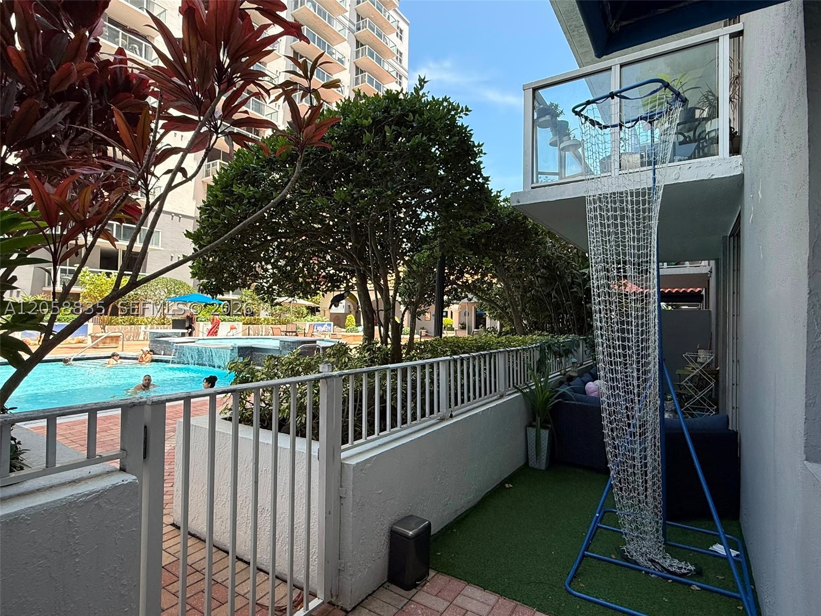 5085 NW 7th St #406, Miami FL 33126
