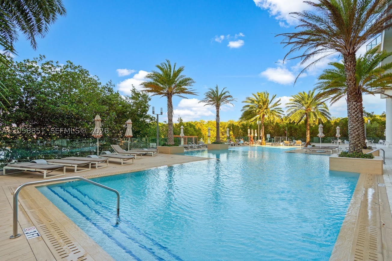 16385 Biscayne Blvd #3201, North Miami Beach FL 33160