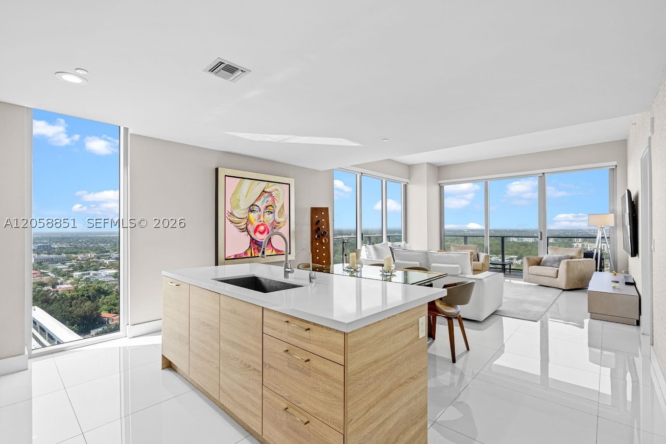 16385 Biscayne Blvd #3201, North Miami Beach FL 33160